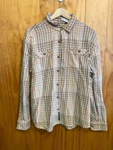 Load image into Gallery viewer, Size L Howler Bros Men's Flannel
