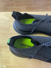 Load image into Gallery viewer, Shoe Size 9.5 Oofos Black Shoes