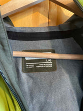 Load image into Gallery viewer, Size L Marmot Men's Jacket