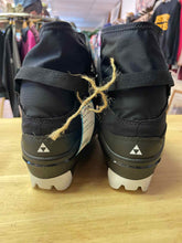 Load image into Gallery viewer, Fischer 44 Cross Country Ski Boots