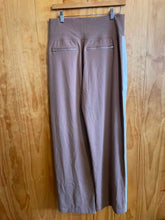 Load image into Gallery viewer, Size M Athleta Light Brown Women's Pants