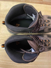 Load image into Gallery viewer, 12 vasque Men's Hiking Boots
