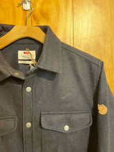 Load image into Gallery viewer, Size XL Fjall Raven Men's Long Sleeve Shirt