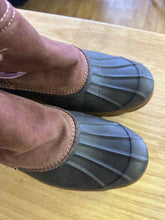 Load image into Gallery viewer, Women's Shoe Size 9 Sperry Brown Boots