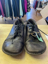 Load image into Gallery viewer, 13 Patagonia Men's Shoes
