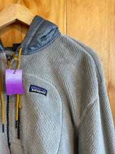 Load image into Gallery viewer, Size XL Patagonia Men's Sweater & Sweatshirt