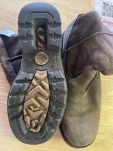 Load image into Gallery viewer, 10 UGG Men's Boots