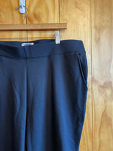 Load image into Gallery viewer, Size PXL Lands End Black Women's Sweatpants