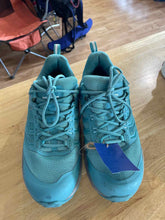 Load image into Gallery viewer, Women's Shoe Size 7 1/3 Scarpa Blue Running Shoes