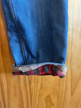 Load image into Gallery viewer, Size 36 Duluth Trading Men's Jeans