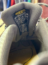 Load image into Gallery viewer, Women's Shoe Size 9 Keen Brown Hiking Shoes