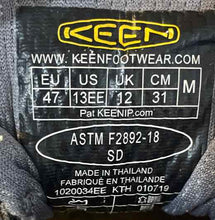 Load image into Gallery viewer, 13 Keen EE Men's Hiking Boots