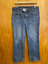 Load image into Gallery viewer, Size 12x31 Duluth Trading Co. Blue Women's Jeans