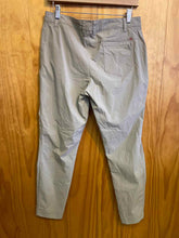 Load image into Gallery viewer, Size 10 LL Bean Tan Women's Pants