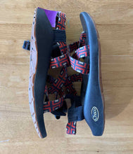 Load image into Gallery viewer, Women's Shoe Size 7 Chaco Red Sandals