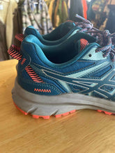 Load image into Gallery viewer, Women's Shoe Size 8.5 Asics Blue Trail Running Shoes