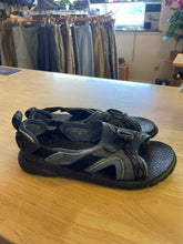 Load image into Gallery viewer, Shoe Size 7 Nike Blue Sandals