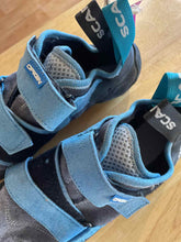 Load image into Gallery viewer, Scarpa Women's 8 Shoes