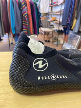 Load image into Gallery viewer, Aqua Lung Water Shoes