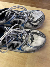 Load image into Gallery viewer, 9.5 New Balance Men's Shoes