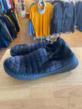 Load image into Gallery viewer, 8 Merrell Men's Slippers