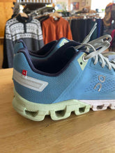 Load image into Gallery viewer, Shoe Size 8 On Cloud Blue Running Shoes