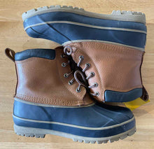 Load image into Gallery viewer, Women's Shoe Size 9 Grizzly Apparel Brown Boots