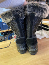 Load image into Gallery viewer, Women's Shoe Size 8 khombu Black Women's Winter Boots