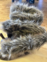 Load image into Gallery viewer, Women's Shoe Size 9 Northside Brown Women's Winter Boots