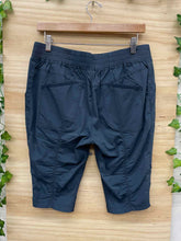 Load image into Gallery viewer, Size Large Indygena Sage Green Women's Pants