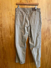 Load image into Gallery viewer, Size 32 Duluth Trading Men's Pants