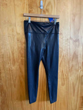 Load image into Gallery viewer, Size Medium Athleta Black Women's Leggings