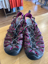 Load image into Gallery viewer, Shoe Size 11 Keen Pink Sandals