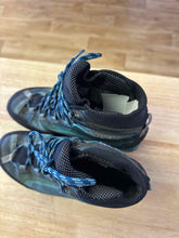 Load image into Gallery viewer, Women's Shoe Size 7.5 La Sportiva Teal Hiking Boots