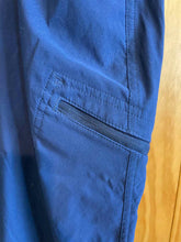 Load image into Gallery viewer, Size 16 Eddie Bauer Navy Women's Capris