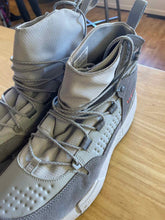 Load image into Gallery viewer, 11.5 Under Armour Men's Boots