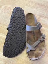 Load image into Gallery viewer, Women's Shoe Size 40 Birkenstock Grey Women's Casual Shoes