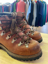 Load image into Gallery viewer, 9 Redwing Men's Boots