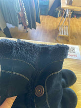Load image into Gallery viewer, Shoe Size 11 Baretraps Black Women's Winter Boots