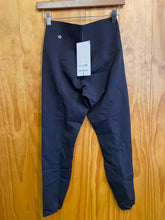 Load image into Gallery viewer, Size 8 Lululemon Black Women's Leggings