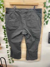 Load image into Gallery viewer, Size 42 Duluth Trading Men's Pants