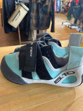 Load image into Gallery viewer, Shoe Size 6 5.10 Teal Women&#39;s  Casual Shoes
