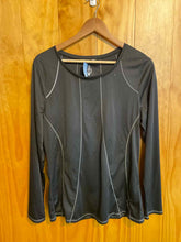 Load image into Gallery viewer, Size XL C-Buk Black Women&#39;s Long Sleeve Shirt
