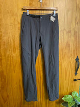 Load image into Gallery viewer, Size M Black Diamond Men&#39;s Pants
