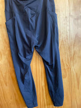 Load image into Gallery viewer, Size Medium Alaskan Hardgear Black Women's Leggings
