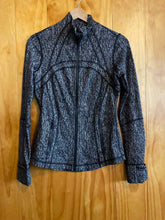 Load image into Gallery viewer, Lululemon Black Women's Long Sleeve Shirt
