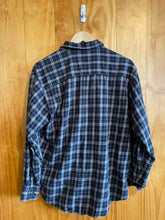 Load image into Gallery viewer, Size Medium Towncraft Men's Flannel
