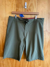 Load image into Gallery viewer, Size 35 Prana Men&#39;s Shorts
