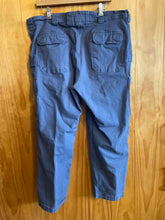 Load image into Gallery viewer, Size 40 Duluth Trading Men&#39;s Pants
