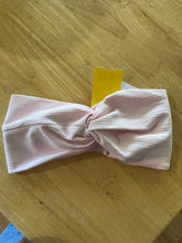 Load image into Gallery viewer, Lululemon Headband
